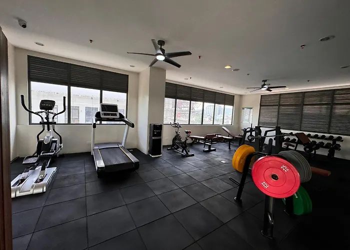 Aparthotel Balay At Lahug - With Fiber Internet, Near It Park, With Pool, Gym, Sauna Cebu
